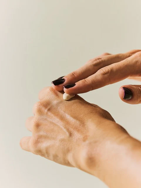 Korrigierende Handcreme - Image 4